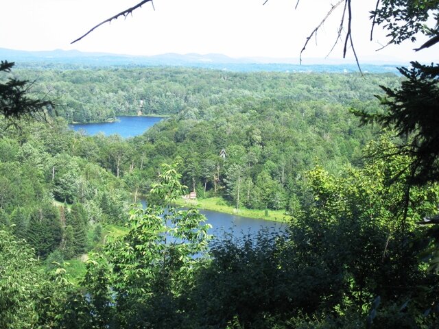 vue du lac des sittelles depuis secteur plateau